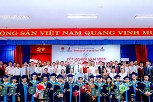 Tổng công ty Khí Việt Nam và các đơn vị trực thuộc tài trợ Quỹ 'Phát triển sinh viên, Học bổng hỗ trợ sinh viên' của Trường Đại học Dầu khí Việt Nam