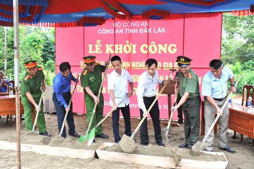 Khởi công xây dựng 'Nhà tình nghĩa' cho thân nhân liệt sĩ Trần Quốc Thắng