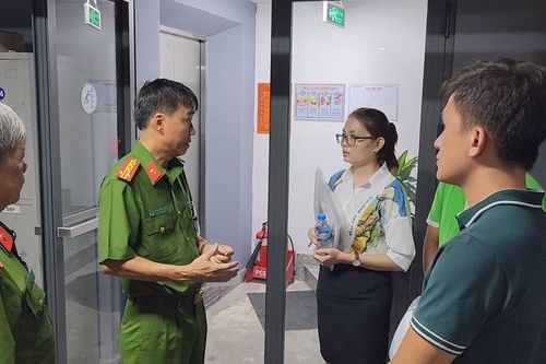 Tòa nhà ở quận 11 chưa nghiệm thu phòng cháy chữa cháy vẫn cho khách lưu trú, thuê văn phòng