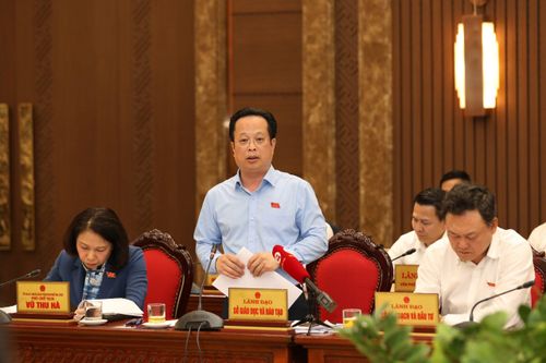 Hà Nội thông tin về quá tải trường học công lập ở nội đô