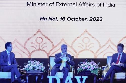 Bộ trưởng Ngoại giao Ấn Độ đối thoại với học giả Việt Nam và sinh viên Học viện Ngoại giao