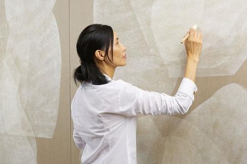 Vợ đạo diễn Trần Anh Hùng mở triển lãm cá nhân