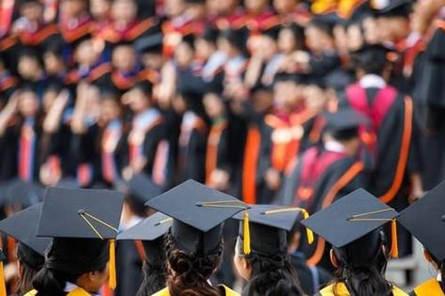 Hơn 4.400 người đi du học bằng ngân sách chưa trở về làm việc: Sửa đổi quy định bồi hoàn kinh phí