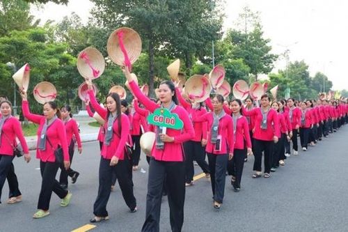 Cần Thơ: Xác lập kỷ lục cho Lễ hội áo bà ba và áo dài 'Duyên dáng Phương Nam'