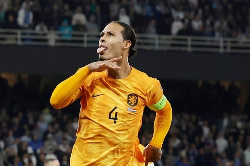 Van Dijk ghi bàn, Hà Lan thắng nghẹt thở phút bù giờ