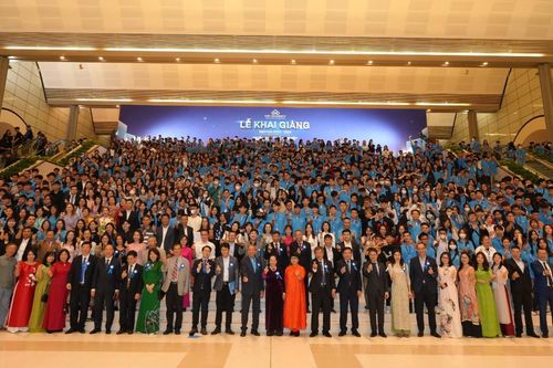 Trường Đại học CMC khai giảng năm học mới, chào đón 1.000 tân sinh viên