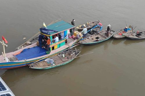 Tìm thấy thi thể thanh niên nhảy cầu sau khi cãi nhau với bạn gái