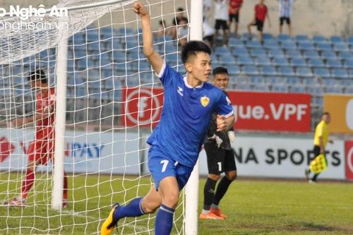 Những cầu thủ người Nghệ An ở sân Tam Kỳ