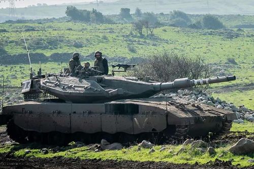 Israel triển khai xe tăng nổi tiếng thế giới sẵn sàng cho chiến dịch ở Gaza
