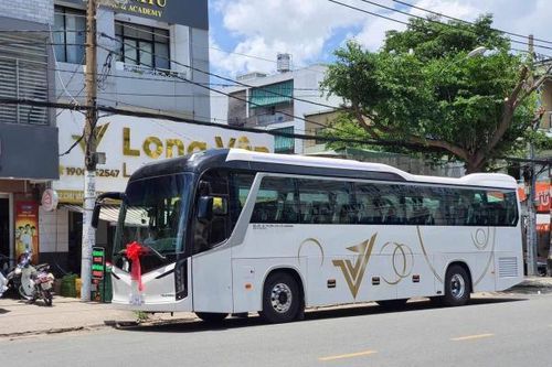 Nhà xe Long Vân - Cát Thiên Hải Limousine: Miễn phí vé xe cho người đi chữa bệnh ung thư và chạy thận