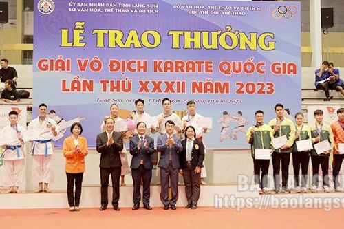 Đoàn Lạng Sơn tạm xếp thứ 4 trong ngày thi đấu đầu tiên Giải Vô địch Karate quốc gia 2023
