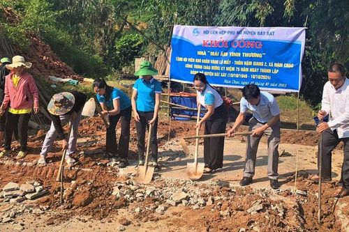 Khởi công xây 'Mái ấm tình thương' cho phụ nữ nghèo