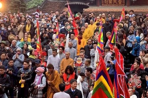 Kết tụ, bồi đắp, làm giàu bản sắc Việt