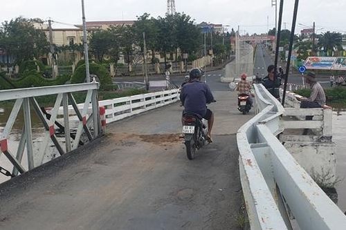 Cà Mau chỉ đạo xử lý vụ xe vượt tải trọng gần 10 lần qua cầu... thiệt hại 5 tỉ đồng
