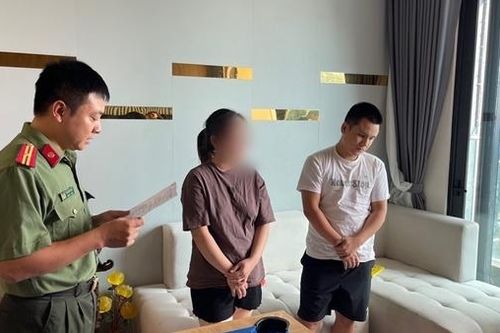 Triệt phá đường dây làm giả con dấu, tài liệu, thu lời gần 12 tỷ đồng