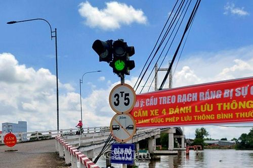 Chủ tịch tỉnh chỉ đạo xử lý vụ xe vượt tải gây hư cầu