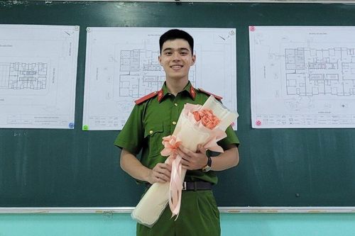 Thủ khoa Đại học Phòng cháy Chữa cháy được thăng hàm trung úy sớm