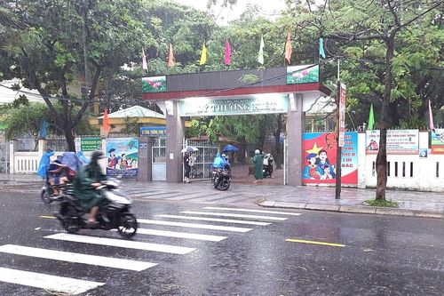 Đà Nẵng liên tục thay đổi lịch học bất ngờ, phụ huynh xoay như chong chóng