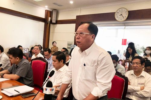 Cử tri TP.HCM: Lương giáo viên thấp, làm 5 năm chỉ 5,5 triệu đồng/tháng