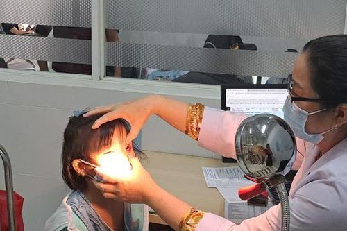 Đối phó với tình trạng đáng báo động của bệnh đau mắt đỏ