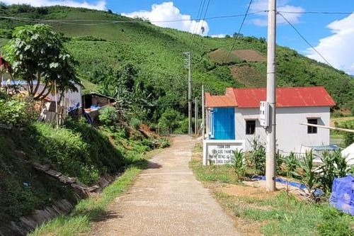 Đường, điện đưa người dân bản Con Dao thoát nghèo