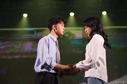 Học sinh trường Ams dựng kịch 'Khi trời nổi gió'