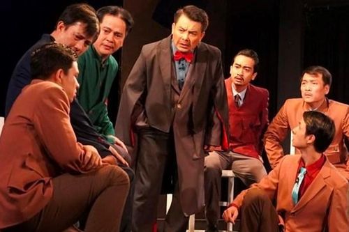 Sân khấu và 'vòng an toàn'