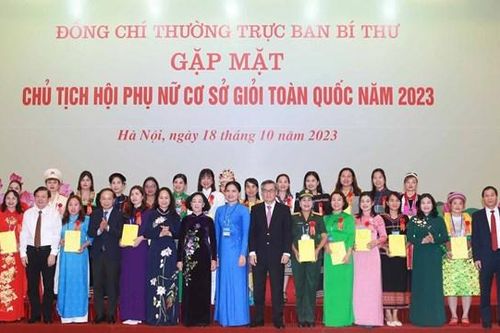 BẢN TIN MẶT TRẬN: Phát huy thế mạnh, tiềm năng của Hội phụ nữ các cấp