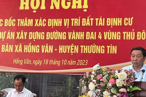 Người dân Hồng Vân bốc thăm đất tái định cư GPMB dự án Vành đai 4