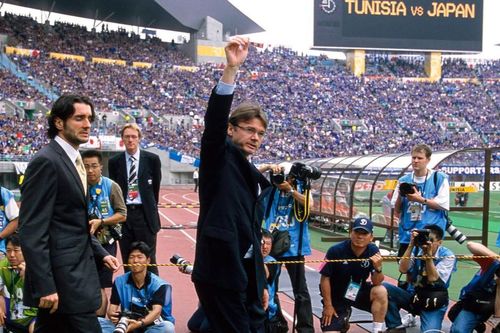 HLV Troussier lọt Top 10 nhà cầm quân xuất sắc nhất lịch sử Asian Cup