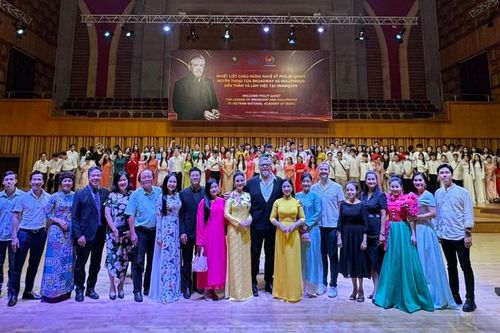 'Huyền thoại sống' của nhạc kịch thế giới giao lưu và biểu diễn tại Học viện Âm nhạc Quốc gia Việt Nam