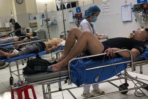 Nhiều người ở Bắc Kạn nhập viện nghi ngộ độc thực phẩm