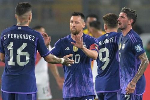Messi ghi cú đúp và thiết lập thêm một kỷ lục mới