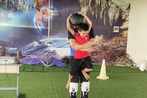Những kỹ năng phòng vệ cần trang bị cho trẻ trước nạn bắt cóc