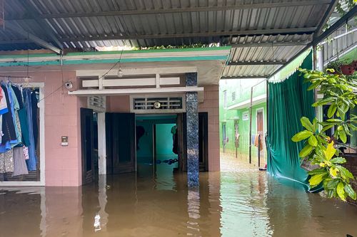 Nhiều nơi tại Huế lại ngập sâu