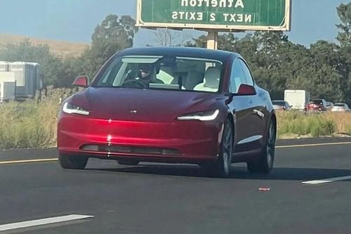 Lộ diện hình ảnh Tesla Model 3 2024 tại Mỹ