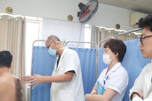 Người đàn ông 39 tuổi 'gánh' khối u to hơn cơ thể