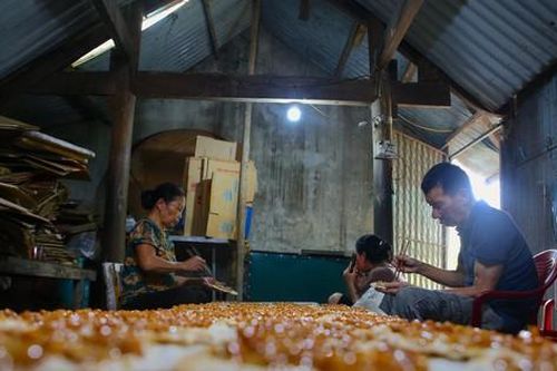 Đỏ lửa nghề nấu kẹo Cu đơ ở Hà Tĩnh