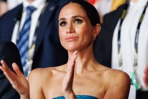 Meghan Markle âm thầm trở lại