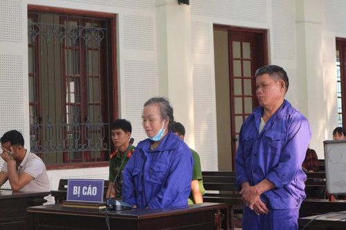Sơn nữ 15 tuổi tự bán mình để 'giúp' gia đình