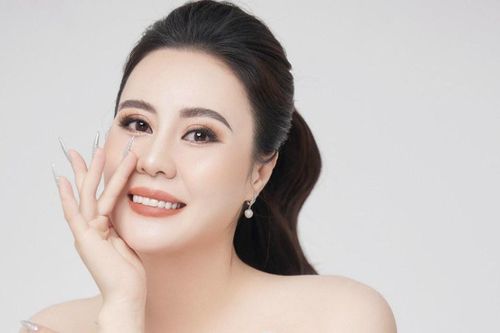 Phan Kim Oanh làm Chủ tịch Hoa hậu Đa văn hóa thế giới