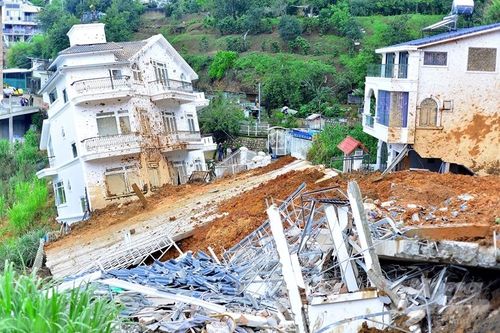 Phê chuẩn quyết định khởi tố 3 cán bộ tại TP Đà Lạt liên quan đến vụ sạt lở bờ kè