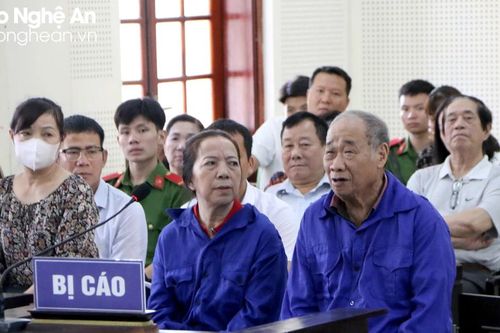 Tội lạm dụng tín nhiệm chiếm đoạt tài sản hiện nay có khung hình phạt cao nhất là bao nhiêu năm tù?