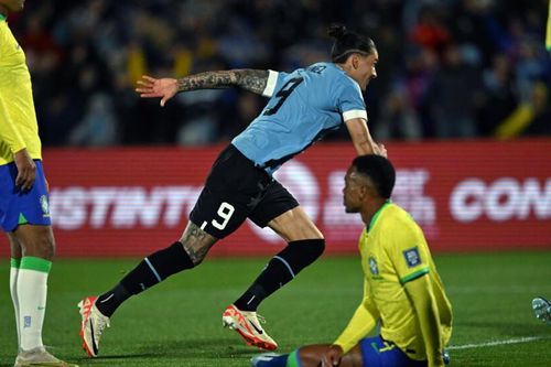 Vòng loại World Cup 2026: Brazil thua sốc, Messi lại tỏa sáng rực rỡ