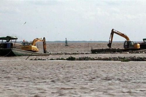 Sẽ nạo vét xong luồng hàng hải đoạn cảng Lạch Huyện cuối năm 2023