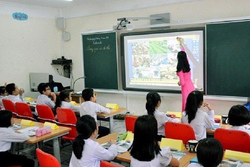Dạy liên kết tiếng Anh trong trường học: Trường từ chối 'đắc tội' cấp trên