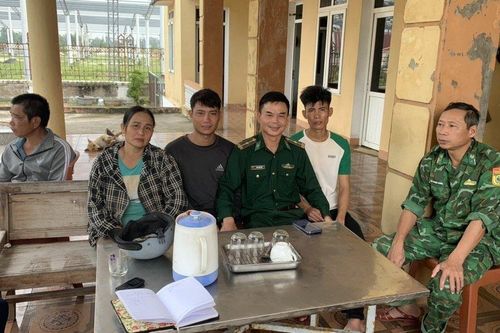 Hai ngư dân thoát chết thần kỳ trên biển Hà Tĩnh