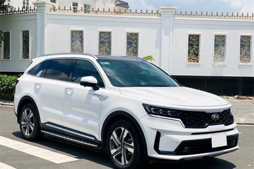 Đại lý xả kho Kia Sorento 2022 giảm gần 100 triệu, giá từ 939 triệu, thấp hơn hẳn Hyundai Santa Fe