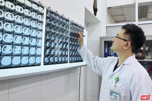 Phẫu thuật thành công cho cụ bà gần 90 tuổi bị bướu giáp khổng lồ nằm sâu trong lồng ngực
