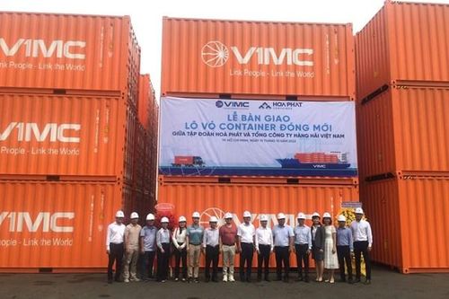 Hòa Phát bàn giao lô container cho Tổng Công ty Hàng hải Việt Nam